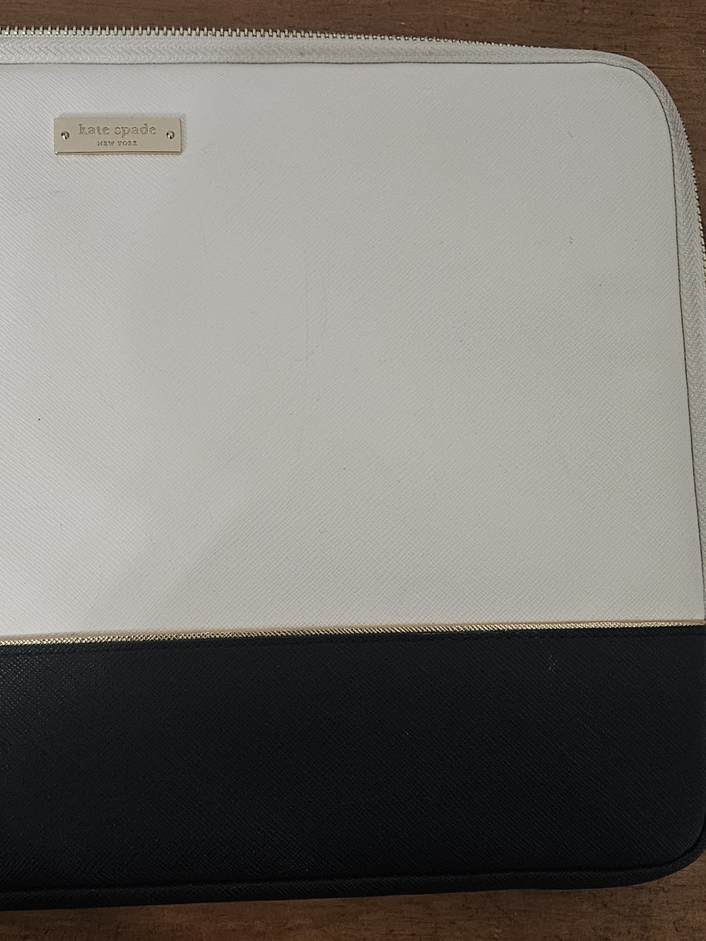 Kate Spade Color Block Laptop Case in White & Black